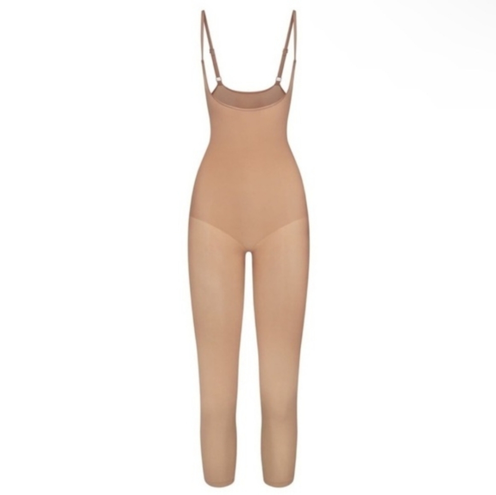 Skims Everyday Sculpt Open Bust Catsuit - XXS - Ochre Tan